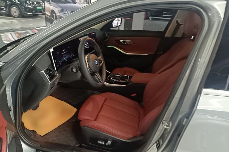 Used BMW i3 2022 eDrive 35 L Left Front Seat