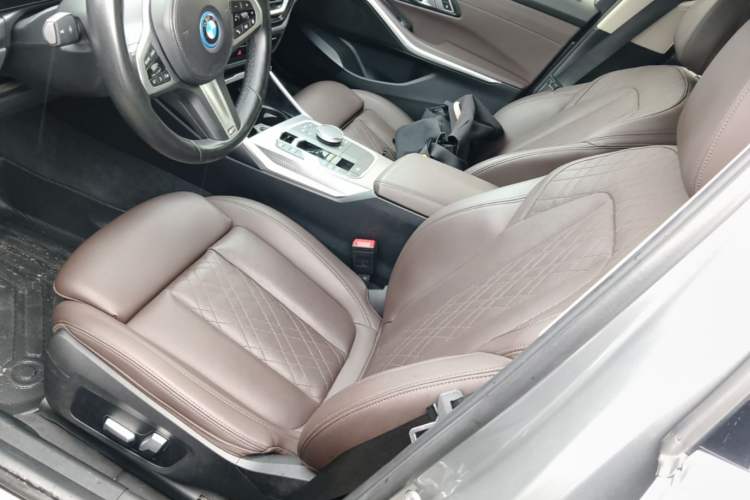 Used BMW i3 2022 eDrive 35 L Left Front Seat