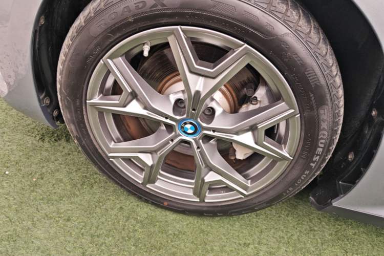 Used BMW i3 2022 eDrive 35 L Left Front Wheel Hub