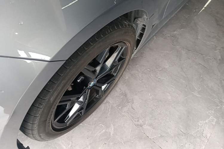 Used BMW i3 2022 eDrive 35 L Left Front Wheel Hub