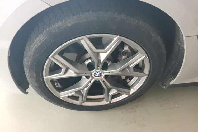 Used BMW i3 2022 eDrive 35 L Left Front Wheel Hub