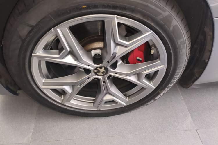 Used BMW i3 2022 eDrive 35 L Left Front Wheel Hub