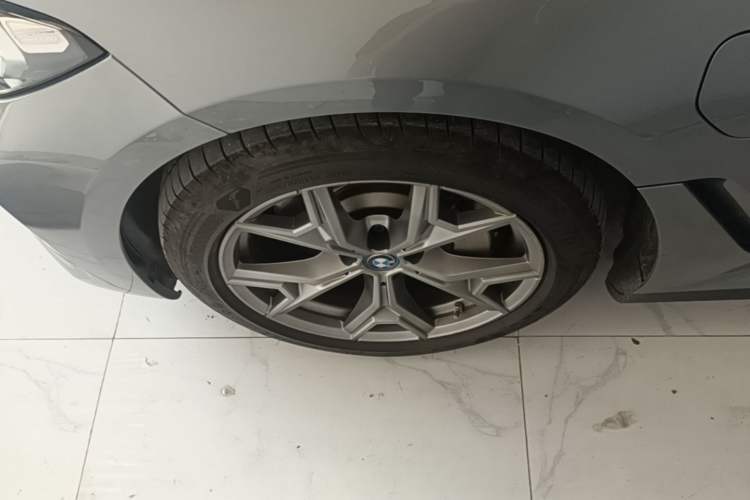 Used BMW i3 2022 eDrive 35 L Left Front Wheel Hub
