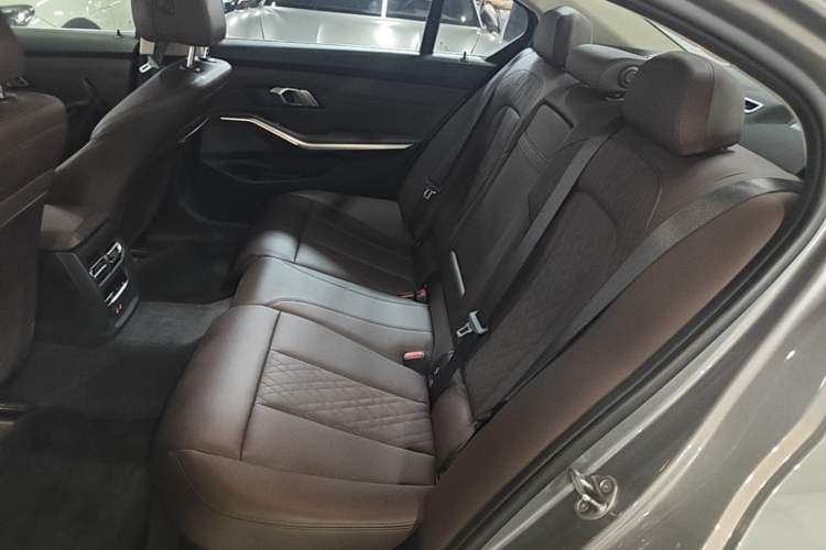 Used BMW i3 2022 eDrive 35 L Left Rear Seat
