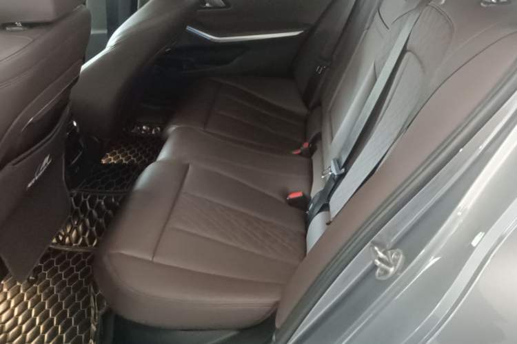 Used BMW i3 2022 eDrive 35 L Left Rear Seat