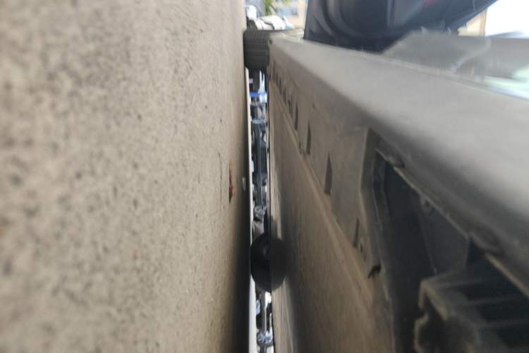 Used BMW i3 2022 eDrive 35 L Left Side Sill