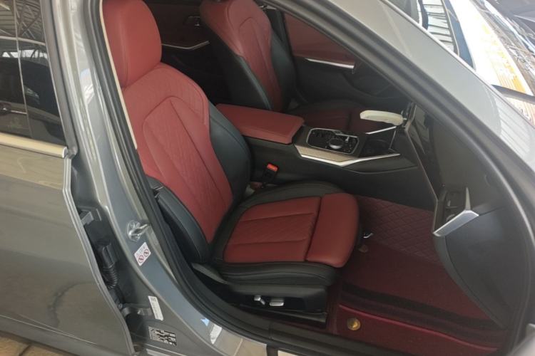 Used BMW i3 2022 eDrive 35 L Right Front Seat
