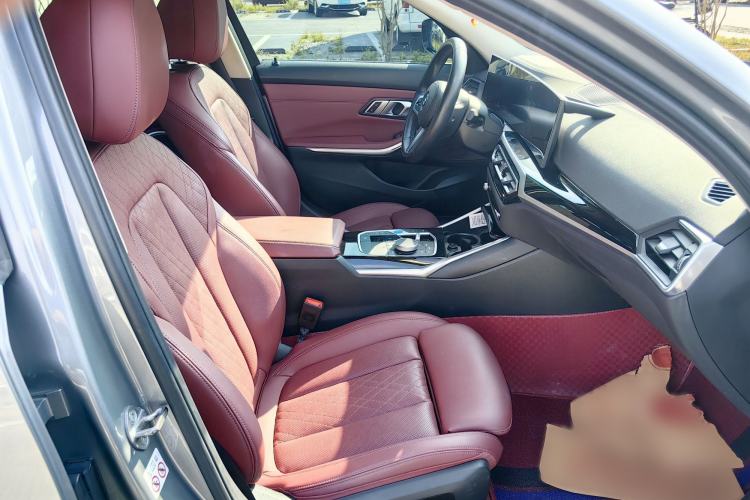Used BMW i3 2022 eDrive 35 L Right Front Seat