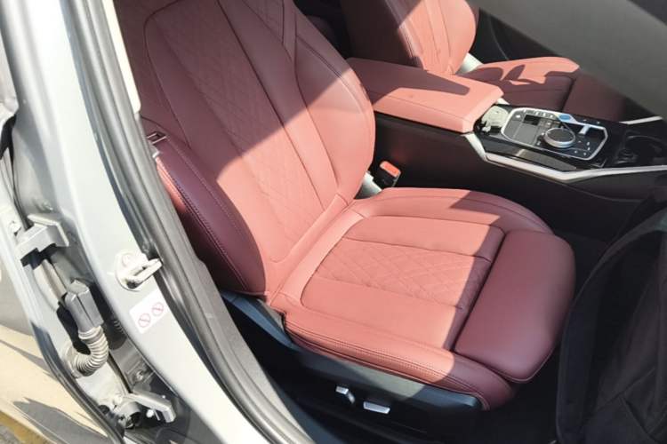 Used BMW i3 2022 eDrive 35 L Right Front Seat