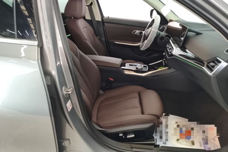 Used BMW i3 2022 eDrive 35 L Right Front Seat