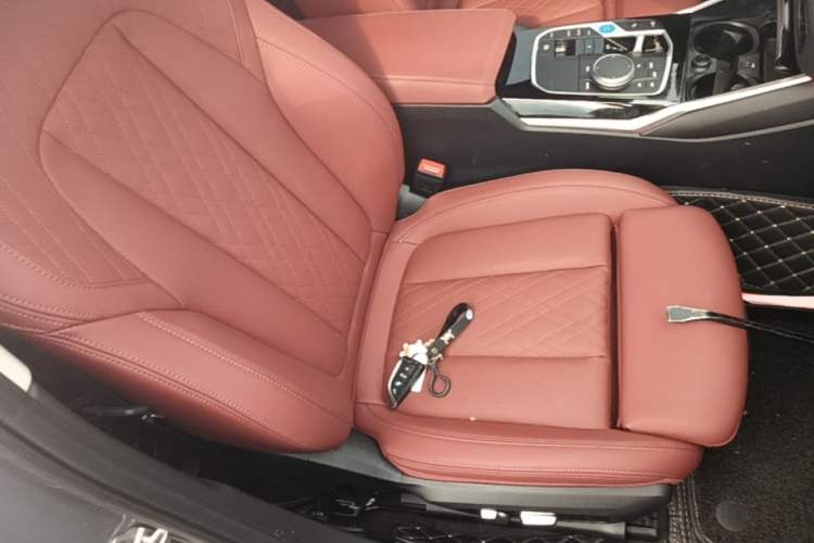 Used BMW i3 2022 eDrive 35 L Right Front Seat