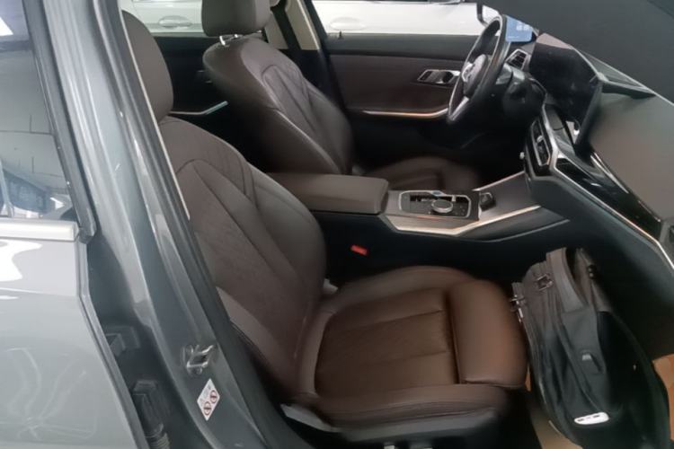 Used BMW i3 2022 eDrive 35 L Right Front Seat