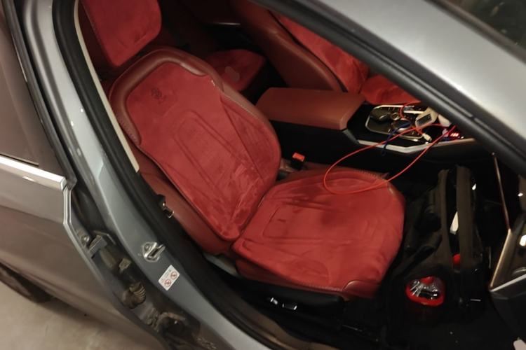 Used BMW i3 2022 eDrive 35 L Right Front Seat