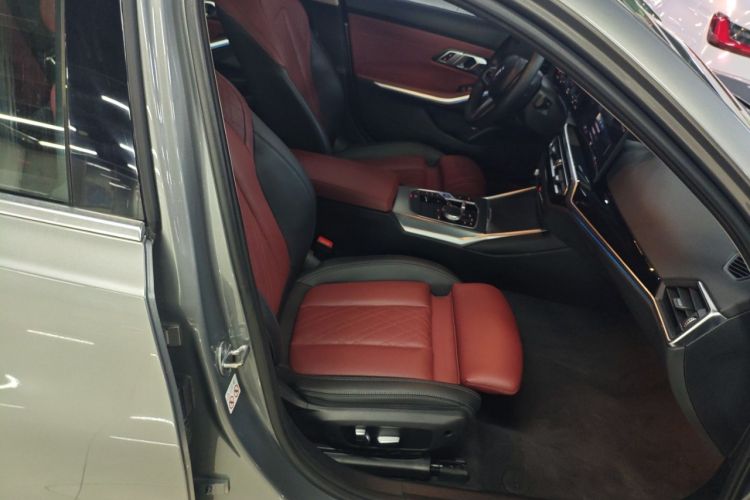 Used BMW i3 2022 eDrive 35 L Right Front Seat