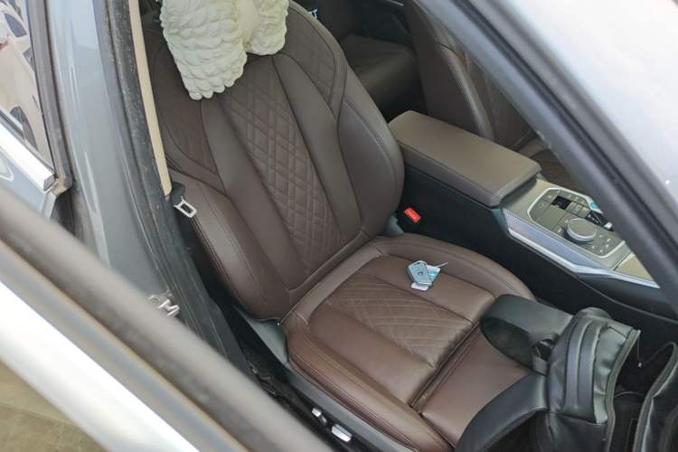 Used BMW i3 2022 eDrive 35 L Right Front Seat