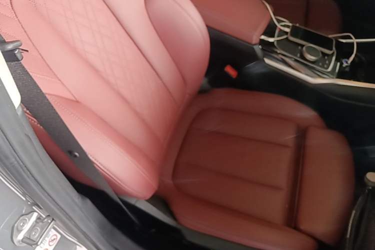 Used BMW i3 2022 eDrive 35 L Right Front Seat
