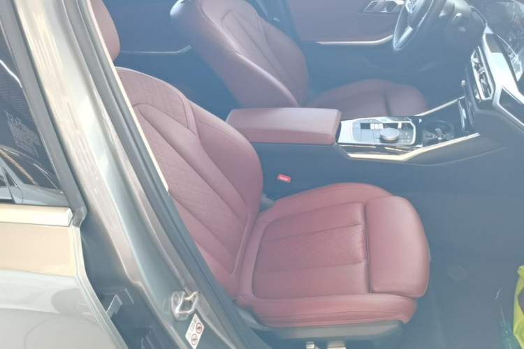 Used BMW i3 2022 eDrive 35 L Right Front Seat