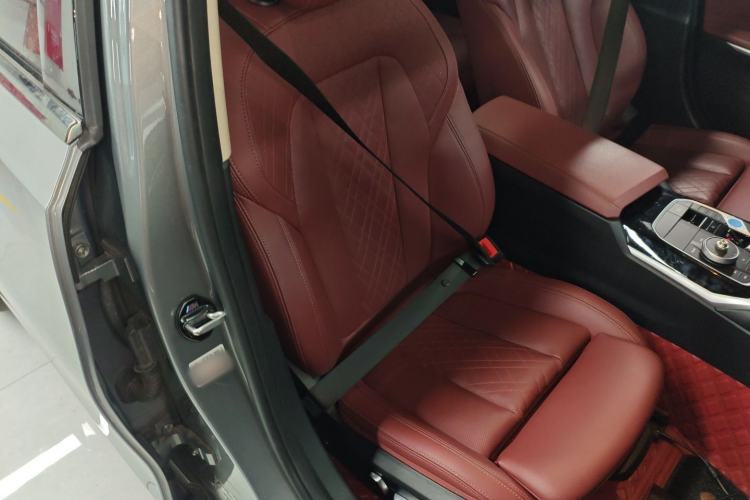 Used BMW i3 2022 eDrive 35 L Right Front Seat