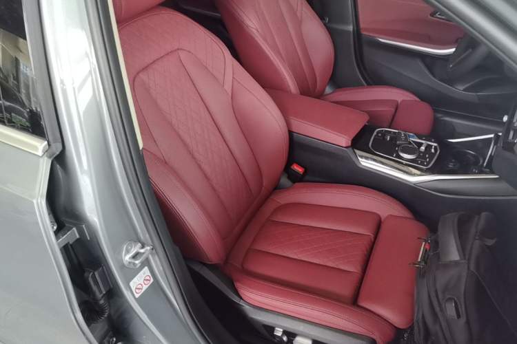 Used BMW i3 2022 eDrive 35 L Right Front Seat