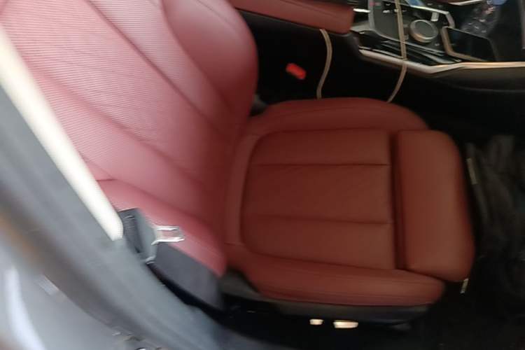 Used BMW i3 2022 eDrive 35 L Right Front Seat