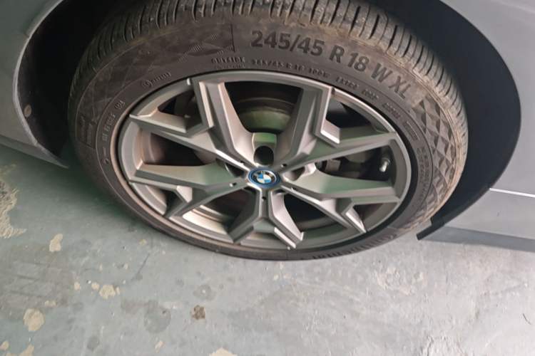 Used BMW i3 2022 eDrive 35 L Right Rear Wheel Hub
