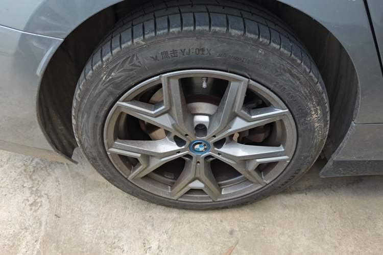 Used BMW i3 2022 eDrive 35 L Right Rear Wheel Hub