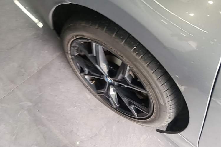 Used BMW i3 2022 eDrive 35 L Right Rear Wheel Hub