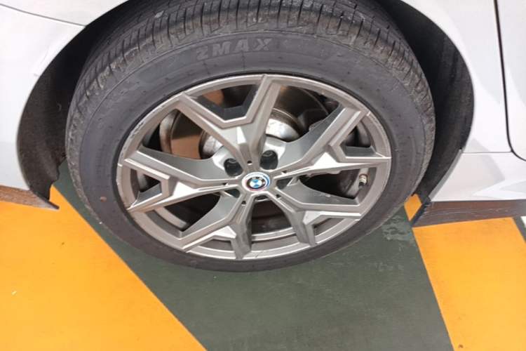 Used BMW i3 2022 eDrive 35 L Right Rear Wheel Hub