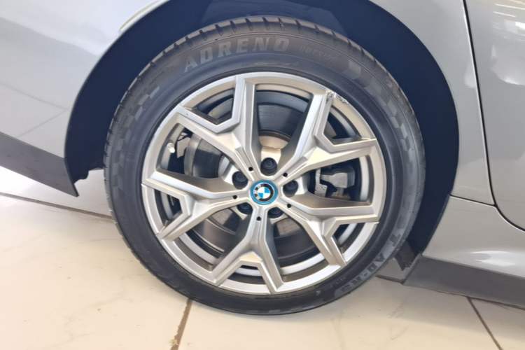 Used BMW i3 2022 eDrive 35 L Right Rear Wheel Hub