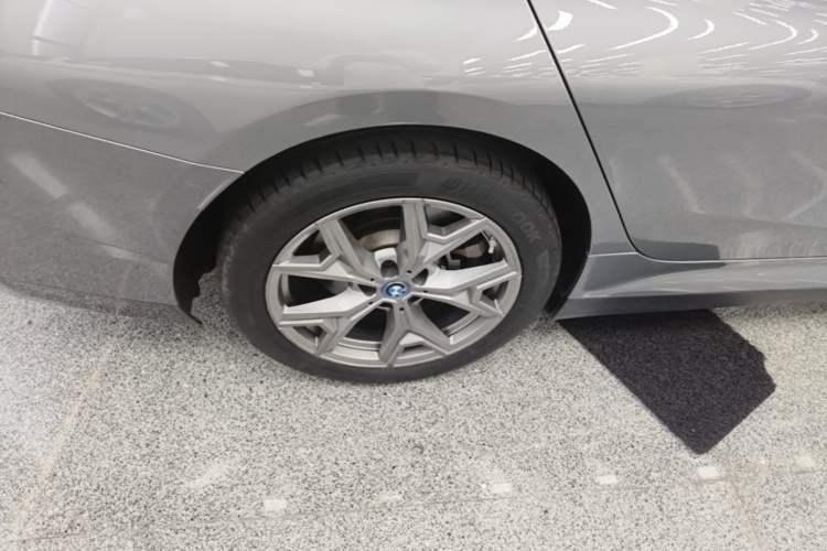 Used BMW i3 2022 eDrive 35 L Right Rear Wheel Hub