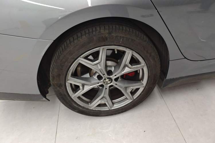Used BMW i3 2022 eDrive 35 L Right Rear Wheel Hub