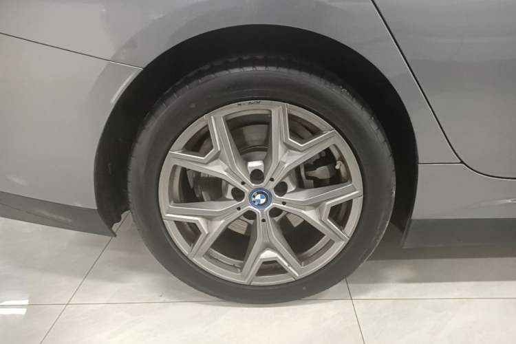 Used BMW i3 2022 eDrive 35 L Right Rear Wheel Hub