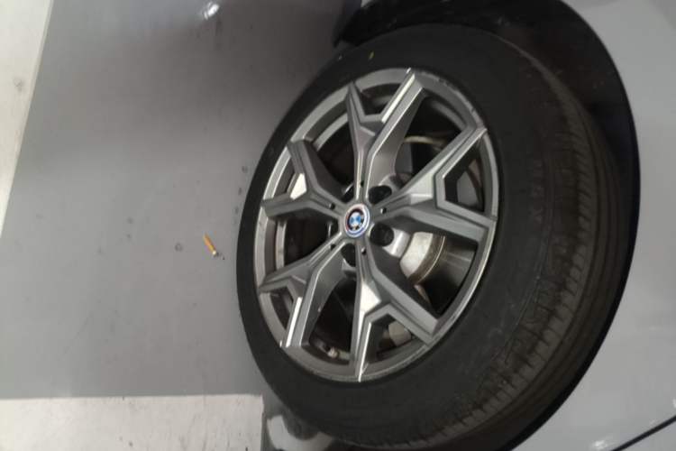 Used BMW i3 2022 eDrive 35 L Right Rear Wheel Hub