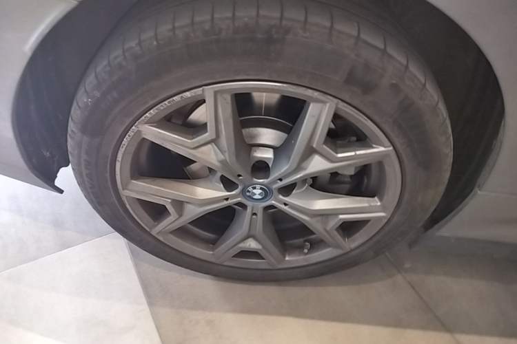 Used BMW i3 2022 eDrive 35 L Right Rear Wheel Hub