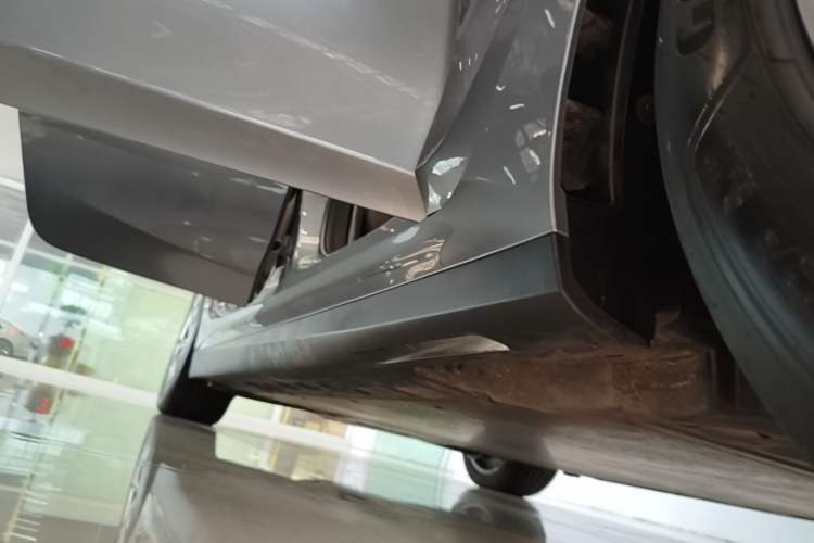 Used BMW i3 2022 eDrive 35 L Right Side Sill