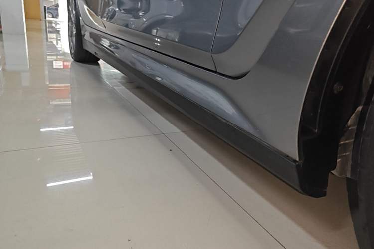 Used BMW i3 2022 eDrive 35 L Right Side Sill