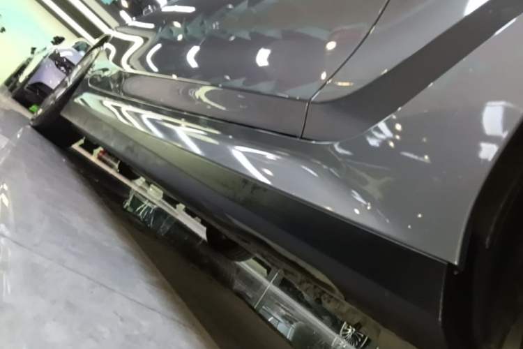 Used BMW i3 2022 eDrive 35 L Right Side Sill