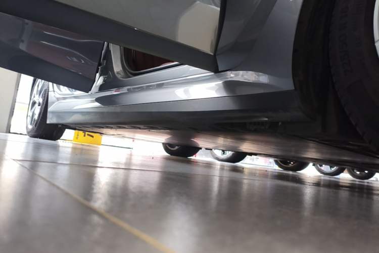 Used BMW i3 2022 eDrive 35 L Right Side Sill