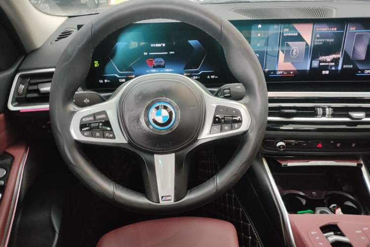 Used BMW i3 2022 eDrive 35 L Steering Wheel