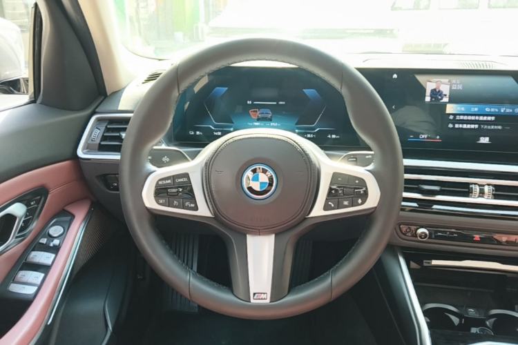 Used BMW i3 2022 eDrive 35 L Steering Wheel