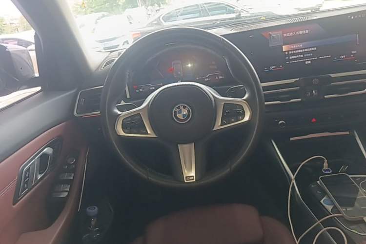 Used BMW i3 2022 eDrive 35 L Steering Wheel
