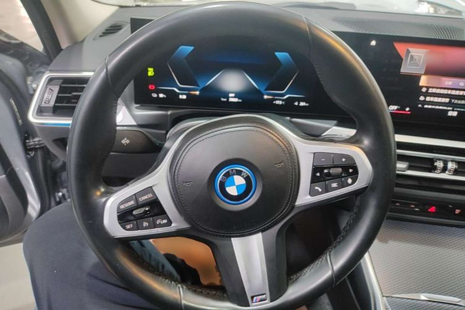 Used BMW i3 2022 eDrive 35 L Steering Wheel