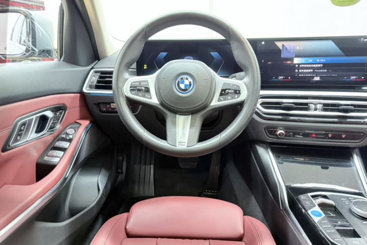 Used BMW i3 2022 eDrive 35 L Steering Wheel