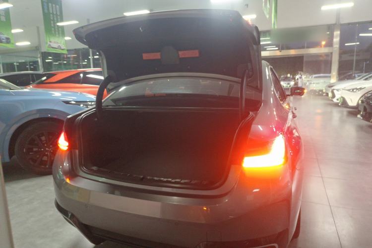 Used BMW i3 2022 eDrive 35 L Trunk