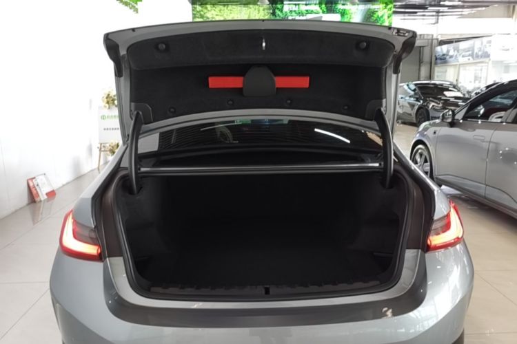 Used BMW i3 2022 eDrive 35 L Trunk
