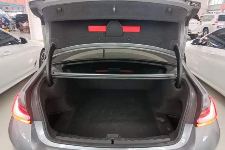 Used BMW i3 2022 eDrive 35 L Trunk