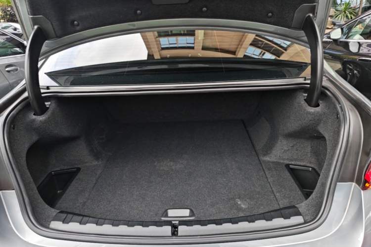 Used BMW i3 2022 eDrive 35 L Trunk