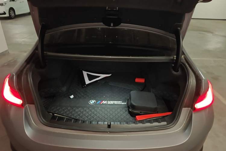 Used BMW i3 2022 eDrive 35 L Trunk