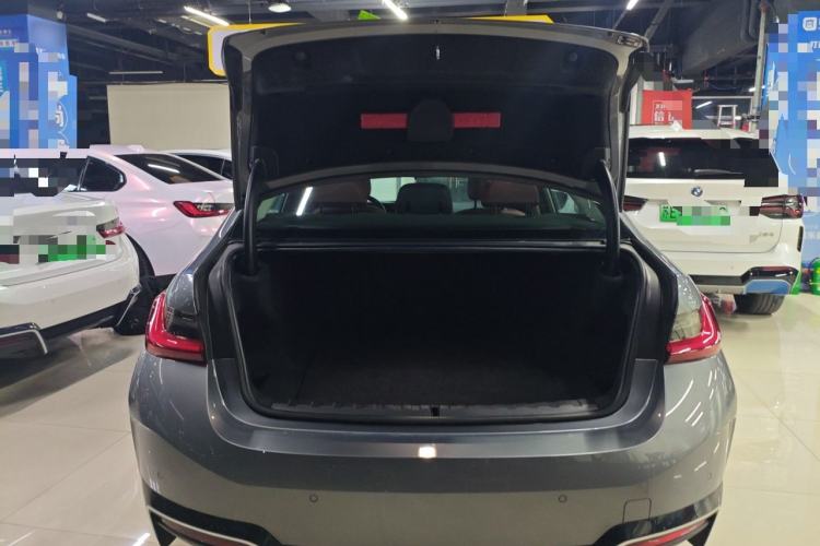 Used BMW i3 2022 eDrive 35 L Trunk
