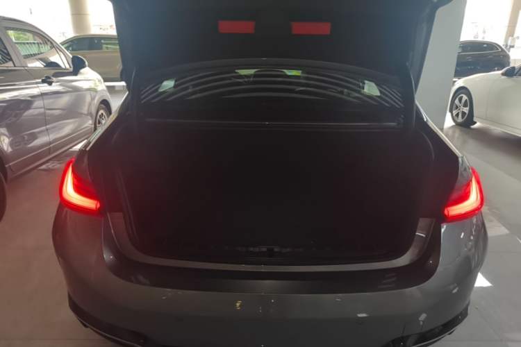 Used BMW i3 2022 eDrive 35 L Trunk
